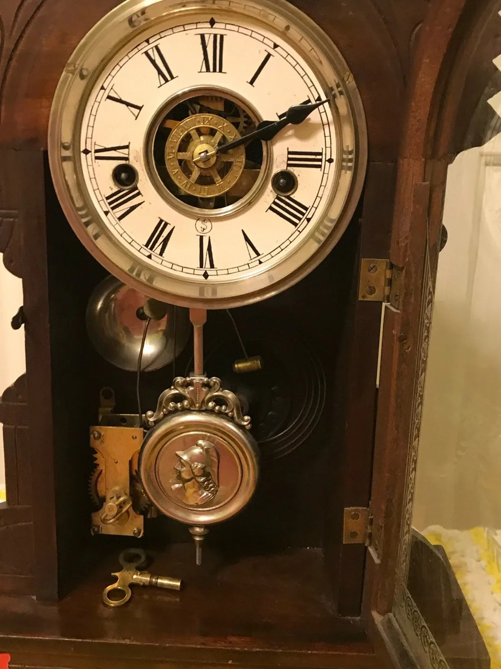 Antique-Style Brown Wooden Mantel Clock - Decorative Wall Accent